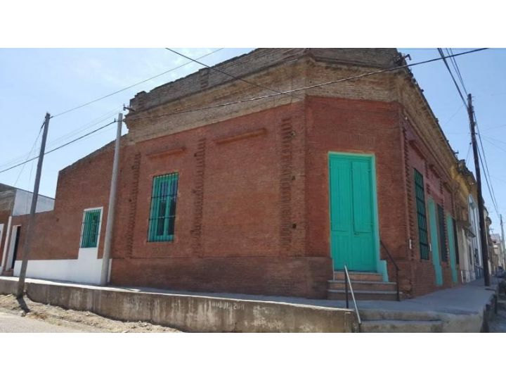 Casa refaccionada de 1 dormitorio en esquina con patio! Abasolo y Guemes - Victoria, Entre Ríos