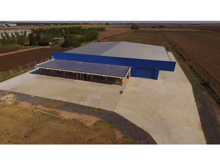 Ruta A012 Km 1,5-Nave 2500m2