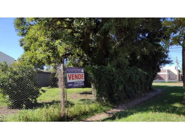 Granadero Baigorria. Excelente lote esquina, zona residencial lado río