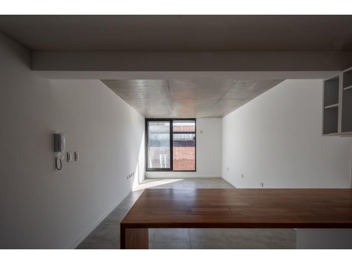 Loft con balcón- San Juan 2116. Loft 07-01