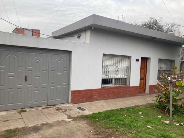 CASA EN VENTA FLORENCIO VARELA