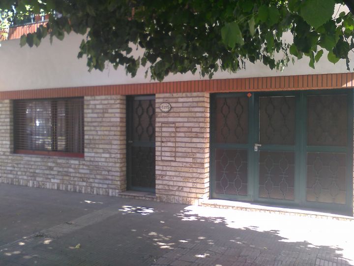 CASA 3 DORMITORIOS