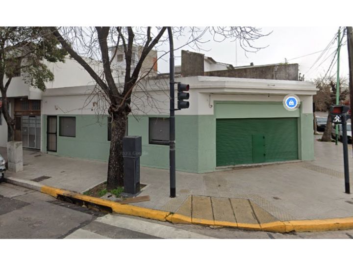 Local con patio y Espacio aéreo, sin expensas Venta en Villa Lugano