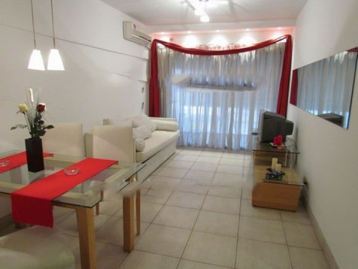 Palermo, Av Córdoba 3700, 3 amb, 75m2, u$s 850 + luz+gas. 3px