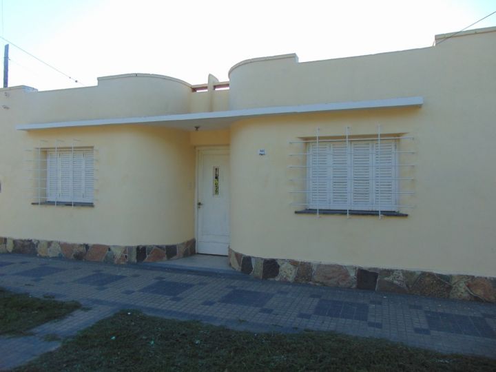 Casa en esquina Gral Roca  Timbúes