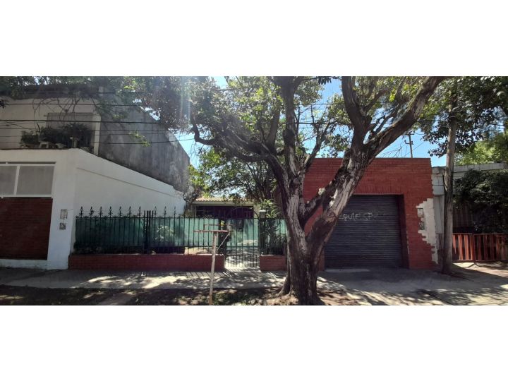 Chacabuco N° 1366, Granadero Baigorria - CASA EN VENTA