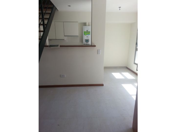 Alem 1230, Piso 02 06