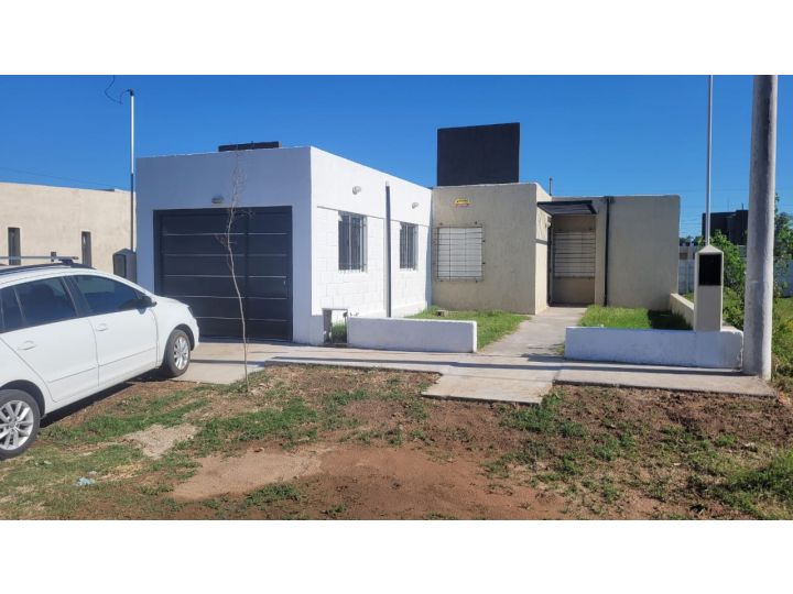 VENDO CASA EN BARRIO ALBERDI