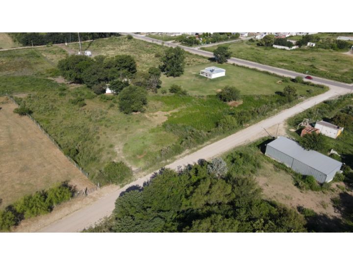 Terreno de amplias dimensiones (2.926 m2) , Lopez Jordan y Eva Peron