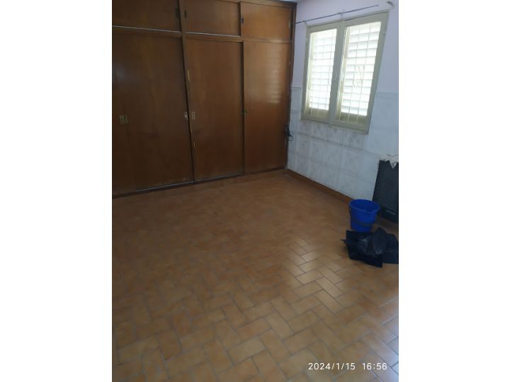 LA CALERA, A UNA CUADRA DE AV SAN MARTIN, 2 DORM+ESCRITORIO - BAÑO- PATIO CHICO