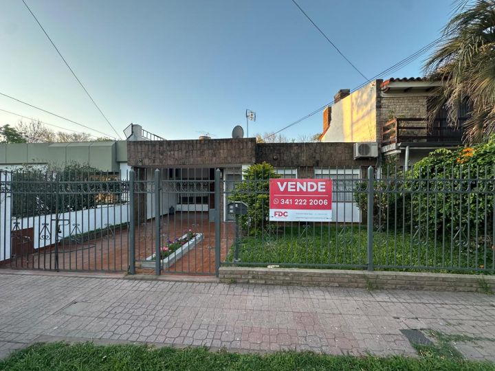 VENTA CASA 3 DORMITORIOS LOMAS DE ALBERDI