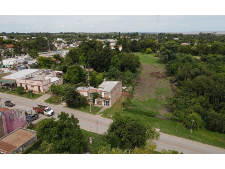 Amplio terreno, ideal para emprendimiento. Spiazzi entre Bv Moreno y Bv Belgrano
