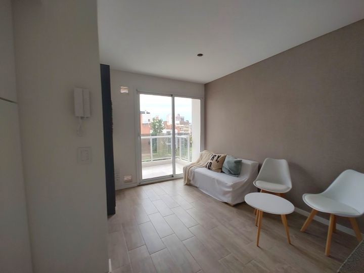 Departamento 1 dormitorio con terraza exclusiva en venta en Barrio Martin  . 1 de Mayo 1300!