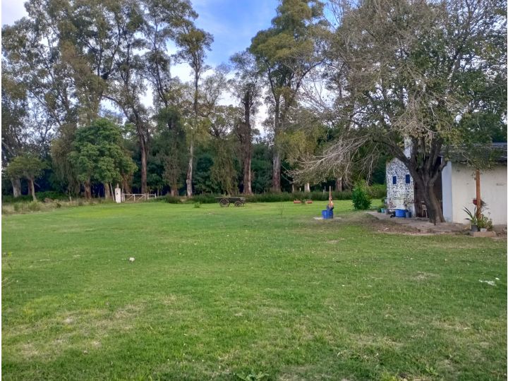 VENDE CAMPO  3 HAS. CON CASA EN PEREZ