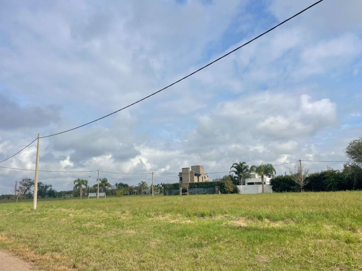 Lote 145 Manzana 16 Barrio Funes Town 1900 m2