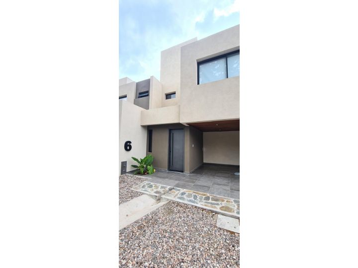 DUPLEX 3 DORM 3 BÑ C/PILETA - VILLA ALLENDE