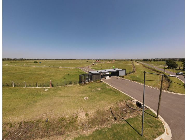 Los Pasos del Jockey Club - Barrio 2