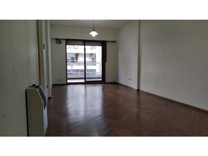 Corrientes 1566 Piso 7mo A( Frente - Contrafrente )
