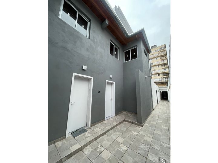 VENTA PASILLO. DUPLEX 2 DORMITORIOS. A ESTRENAR. CORRIENTES 1900,