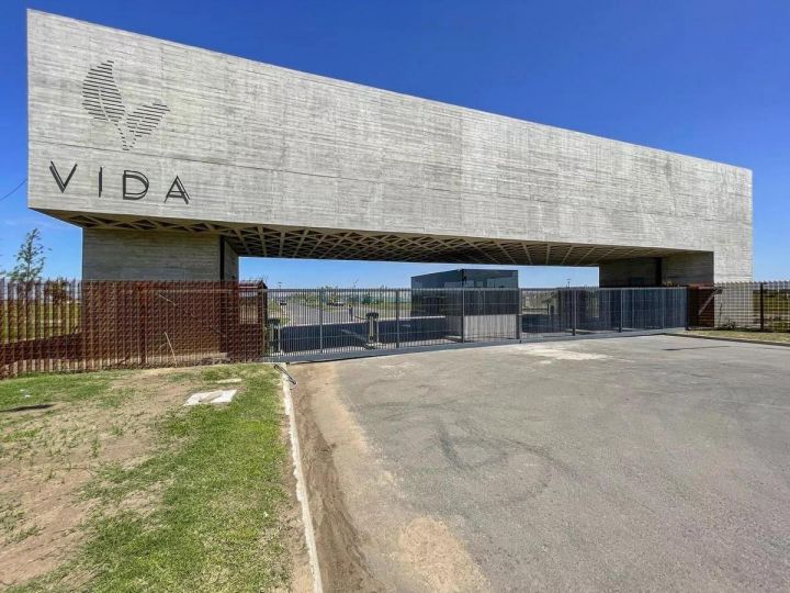 VENTA TERRENO EN BARRIO VIDA CLUB DE CAMPO