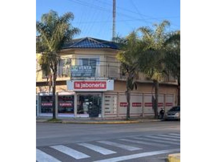 Importante propiedad en venta en la esquina de Yrigoyen y Eva Perón