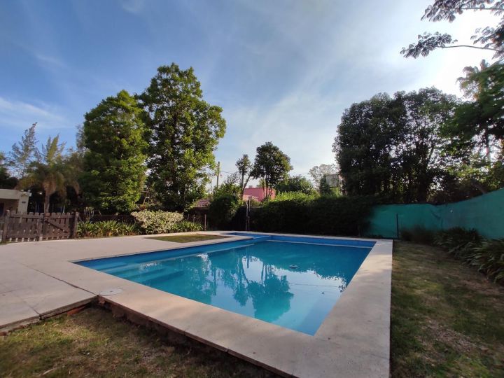 CASA EN VENTA -Casas del Prado-Pilar.