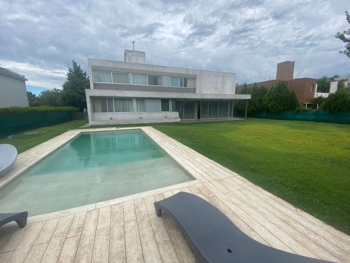 EXCELENTE propiedad a la venta en SAN ISIDRO, VILLA ALLENDE