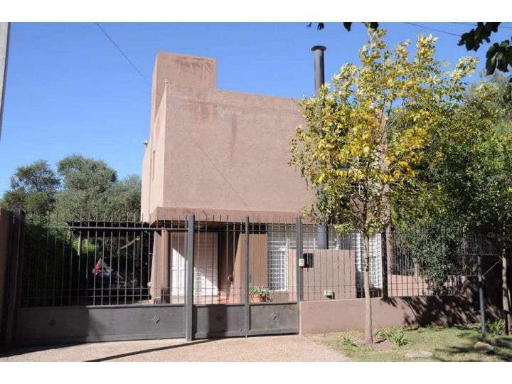 VENTA CASA  EN  VILLA ALLENDE GOLF.APTA CREDITO