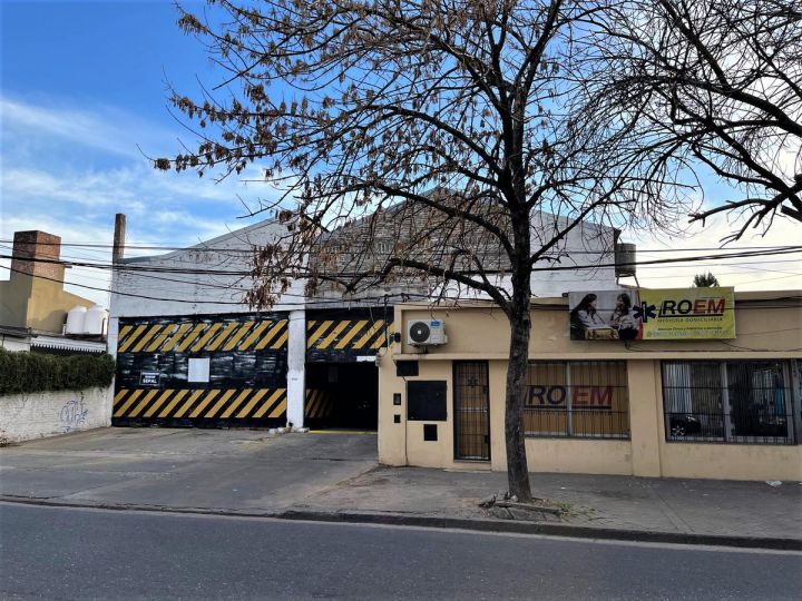 Mitre 3056