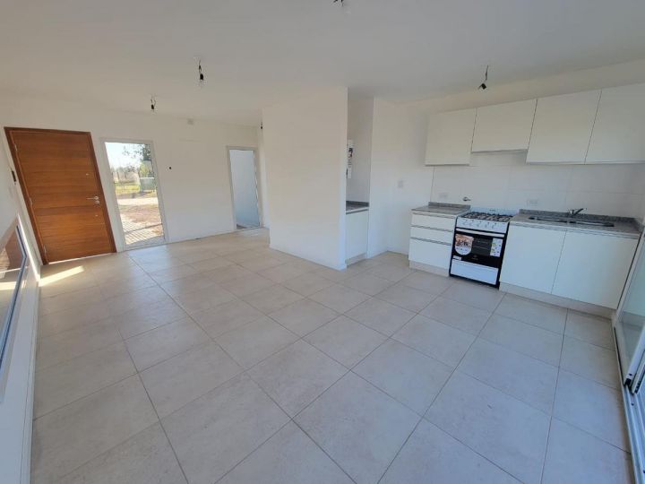 OPORTUNIDAD CASA EN PIÑERO , LOS PINOS