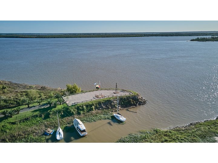 TERRENO EN AZAHARES DEL PARANA