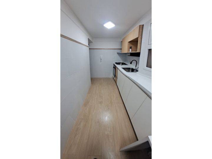 IMPECABLE 3 AMBIENTES C/BAÑO Y TOILETTE  TODO A NUEVO A METROS DEL BOULEVARD CHARCAS