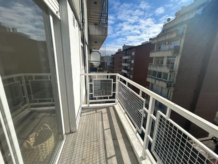 VENTA DEPARTAMENTO 2 DORMITORIOS RECICLADO