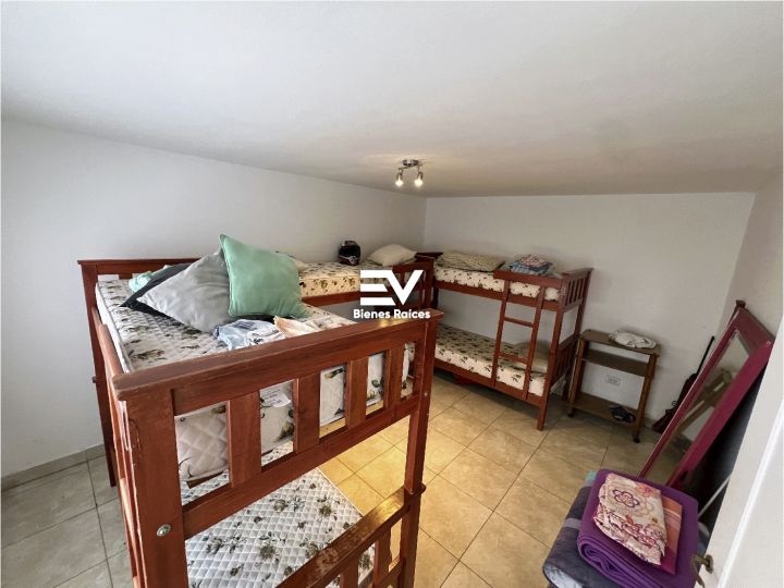 VENTA. PUNTO CLARO (VILLA GRAL BELGRANO) MODERNA CASA 3 DORM! + GRAN PATIO PISCINA QUINCHO ASADOR