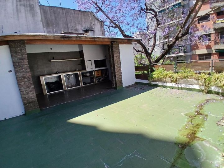 CASA EN VENTA EN LOTE PROPIO EN BARRACAS EXCELENTE ZONA
