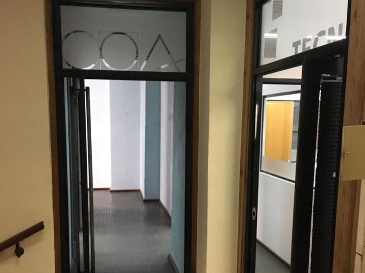 Alquiler de Oficinas ideal Institución Instituto Rioja y Sarmiento Planta Alta