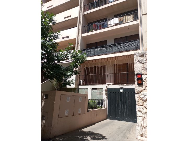 COCHERA EN VENTA, NUEVA CÓRDOBA, A METROS DE BV. ILLIA