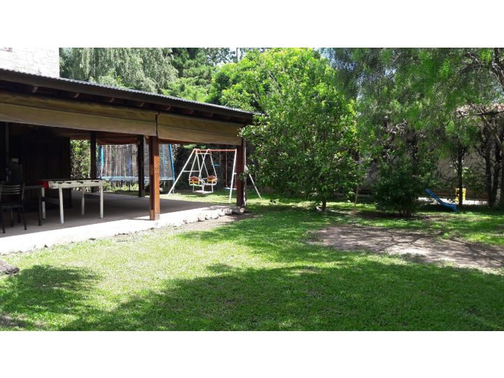 Venta - Casa de Tres Dorm. en Funes (Garita 16)