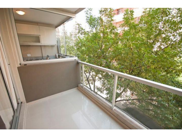 Palermo, Mansilla 3500 y Bulnes, 2 amb, 45m2, u$s 900.-Todo incluído: luz con tope.