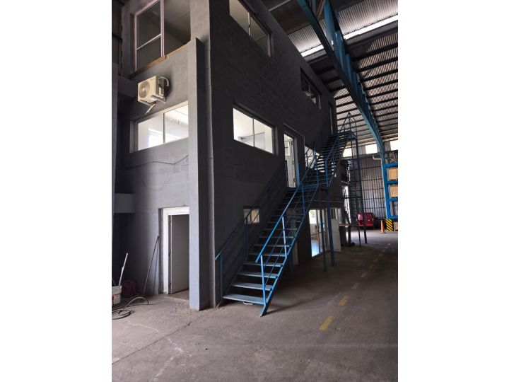 GALPON DE 5000M2 EN PARQUE INDUSTRIAL ALVEAR C/ PUENTE GRUA