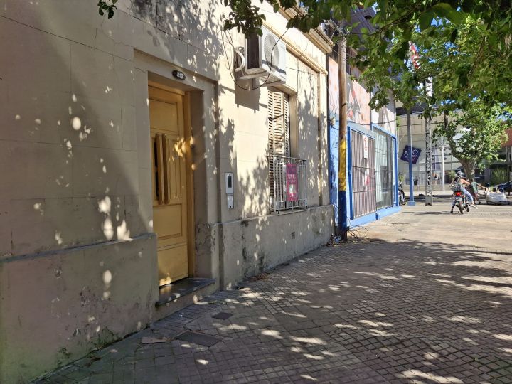 Rosario: Rawson 212 - Casa al frente en Planta Baja de 71 m2 NO es PH, Santa Fe, Argentina