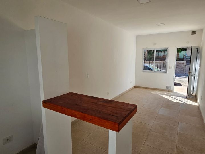 Casa a estrenar de 2dormitorios, un baño, patio - Basualdo y Copello