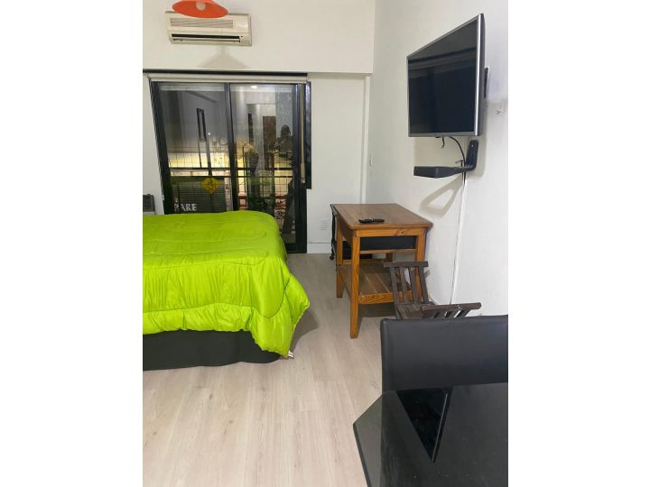 DEPTO CON BALCON FRENTE , cocina separada LUMINOSA -APTO CREDITO 1 AMB y MEDIO