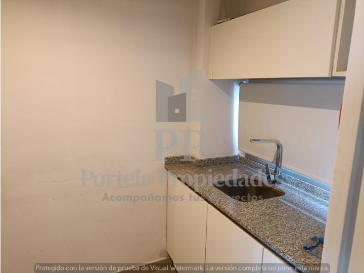 DEPARTAMENTO DE 5 AMBIENTES CON COCHERA CASTELAR CENTRO