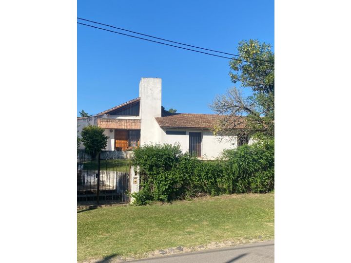VENTA ! CASA VILLA ALLENDE GOLF .Excelente ubicación!