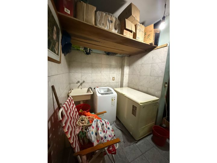 Galpón más departamento de 1 dormitorio