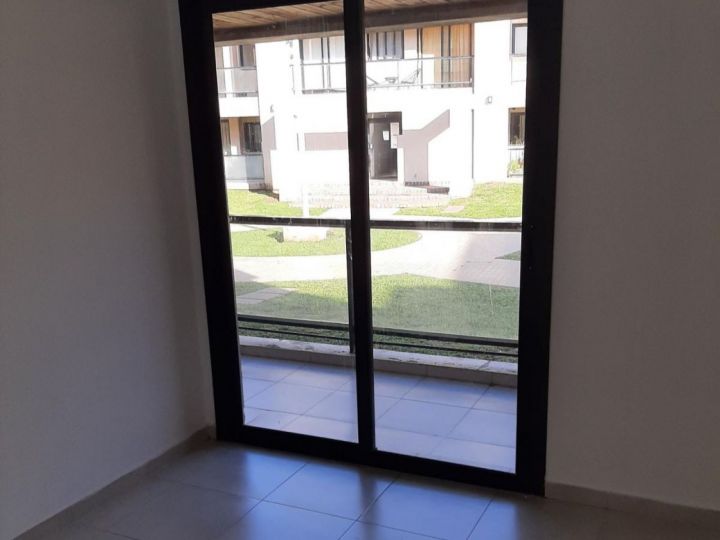 Venta dpto 2 dorm Arguello Village c/ 2 cocheras