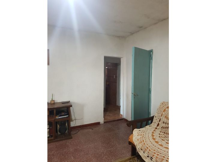 VENDO CASA EN BARRIO ALBERDI
