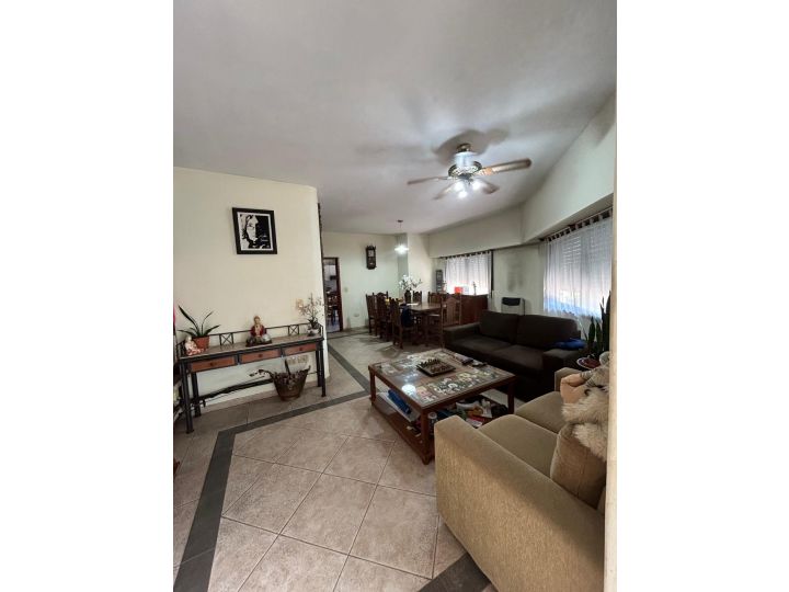 VENTA CASA  TRES DORMITORIOS ZONA NORTE