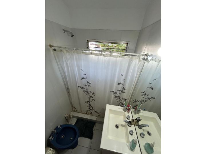 VENTA CASA  TRES DORMITORIOS ZONA NORTE